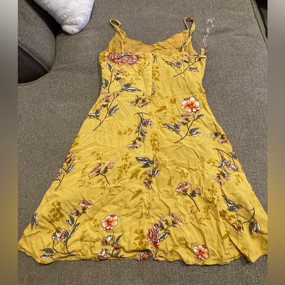 XS Charlotte Russe Sun Dress - Picture 2 of 3